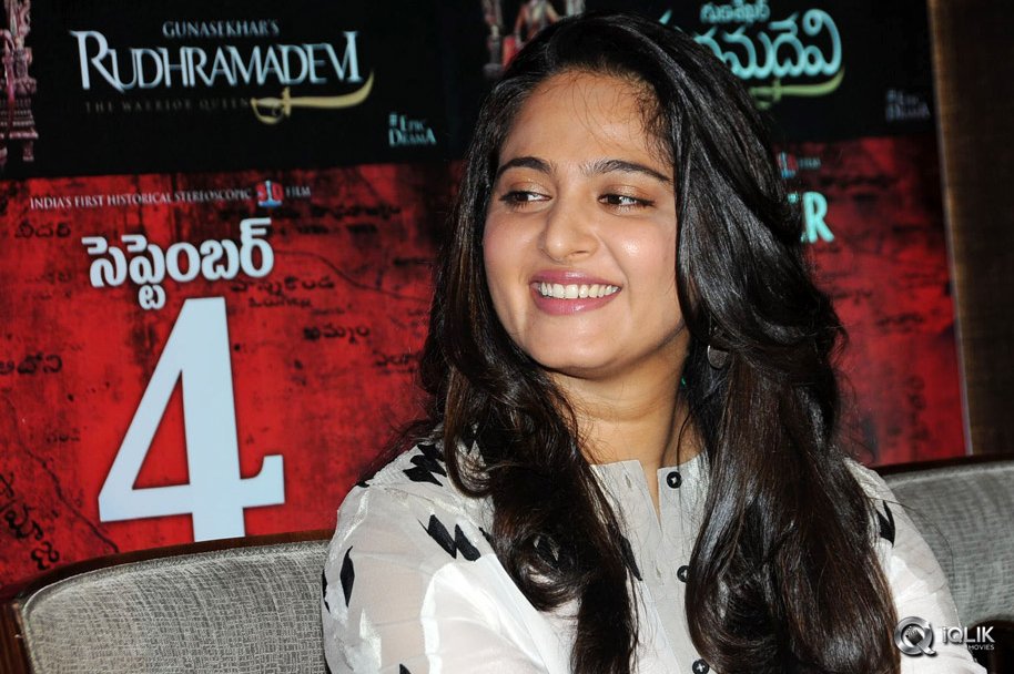 Anushka-at-Rudramadevi-Movie-Release-Date-Press-Meet